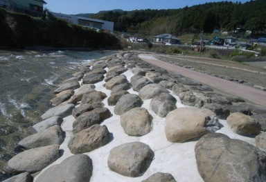 相浦川ふるさと輝くみんなの水辺づくり工事（矢峰・柚木工区）